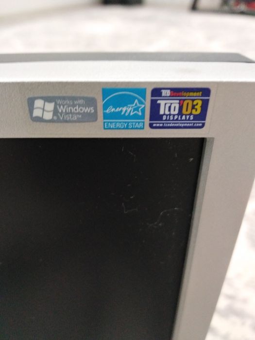 Продам монитор б/у