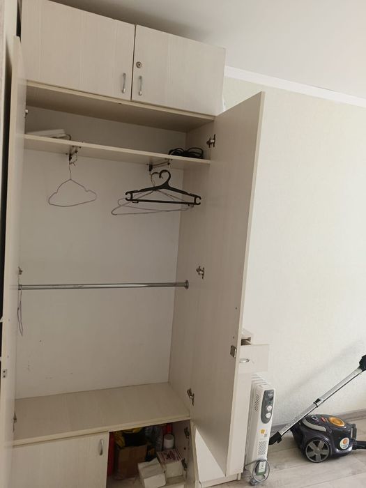 Шкаф для прихожей