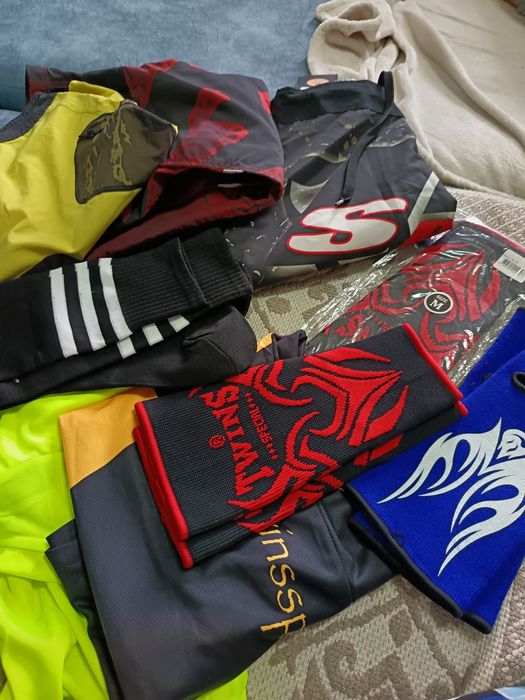 Продам спортивные вещи!!!