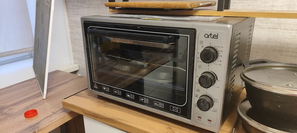 Продам духовку электрическую