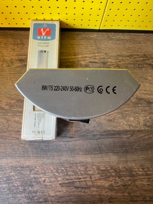 Aplică de perete Vito VT6005 8W T5 cu balast electronic