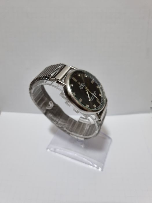Тонкие часы Rolex