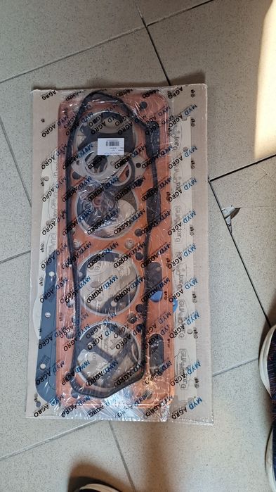 Set garnituri tractor fiat 850 garnituri motor toate preț 850 lei orig