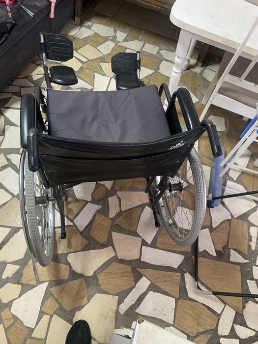 Инвалидная коляска