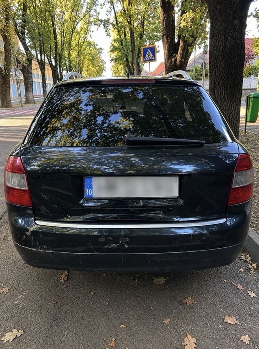 AUDI A4 Avant 2004 — imagine 4