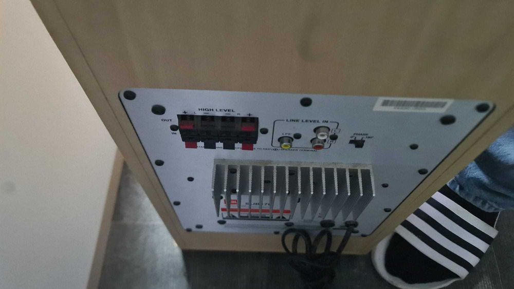 Vand boxe tot ce se vede in anunt pt mai multe detalii in privat