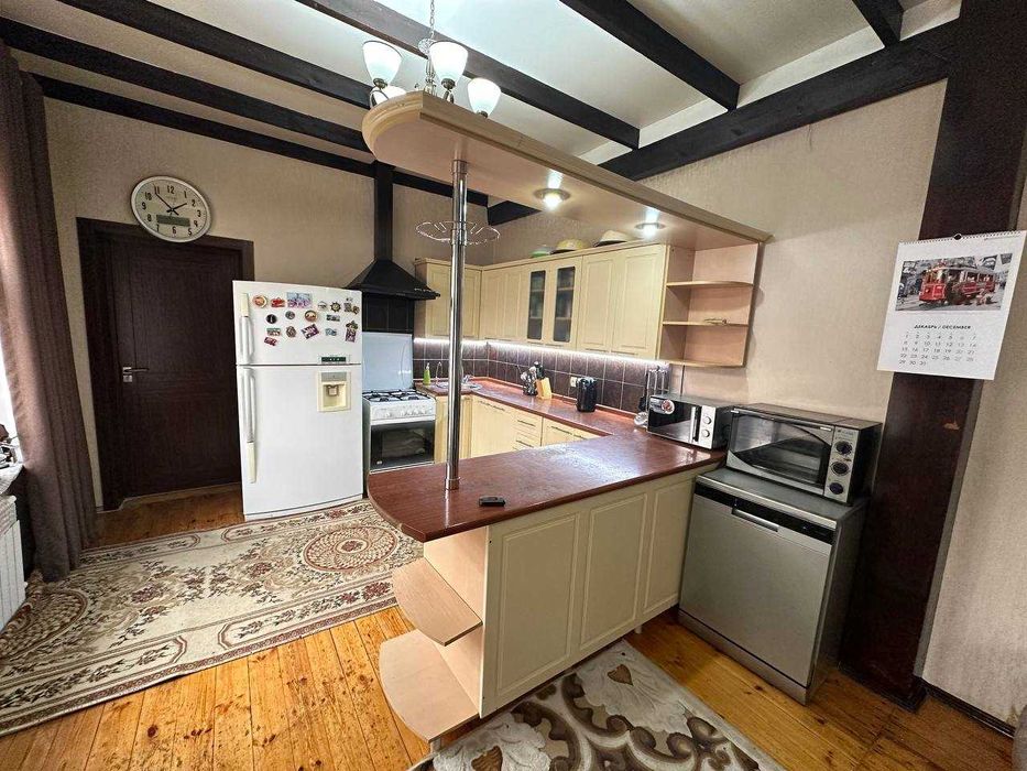 Cрочно продается большая кухонная мебель в отличном состоянии!