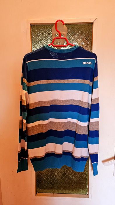 Pulover bench marimea M