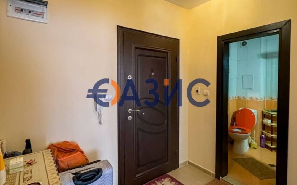 Продава се Двустаен апартамент в Бургас, Сарафово - 67 кв.м за 1642 €/кв.м - Снимка #2