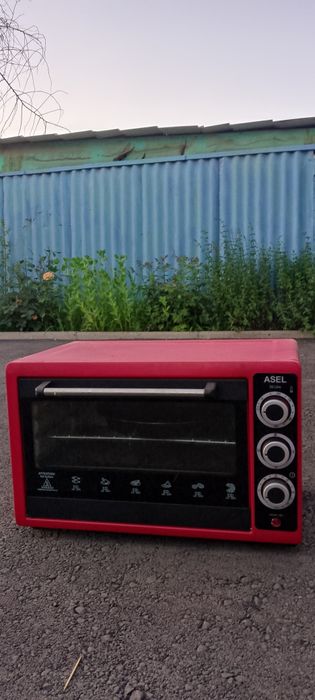 Продаётся духовка новое состояние