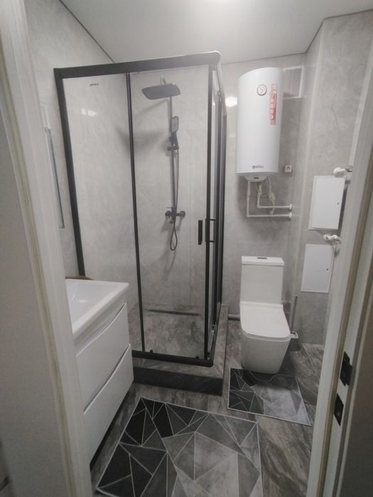 Продам 2 Ком квартиру в центре города