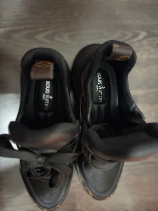 Adidași louis vuitton