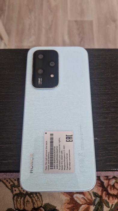 Продам телефон HONOR