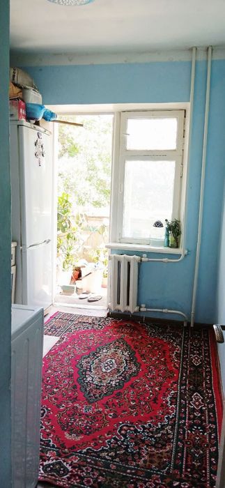 БИЙ,  метро Горького 2- комнатная кирпич, мебель, техника 64500!