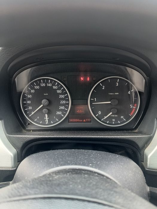 Vând bmw e90 non facelift