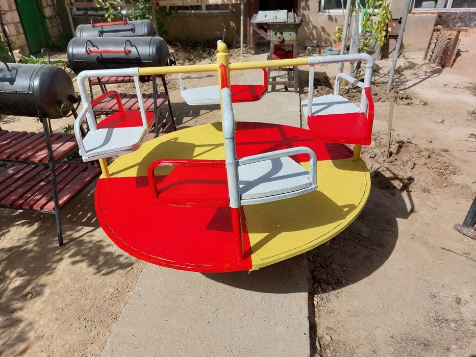 Карусель детская