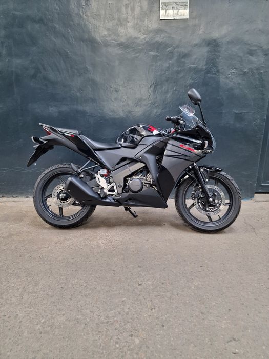 Honda CBR 125 R 2016 7600km