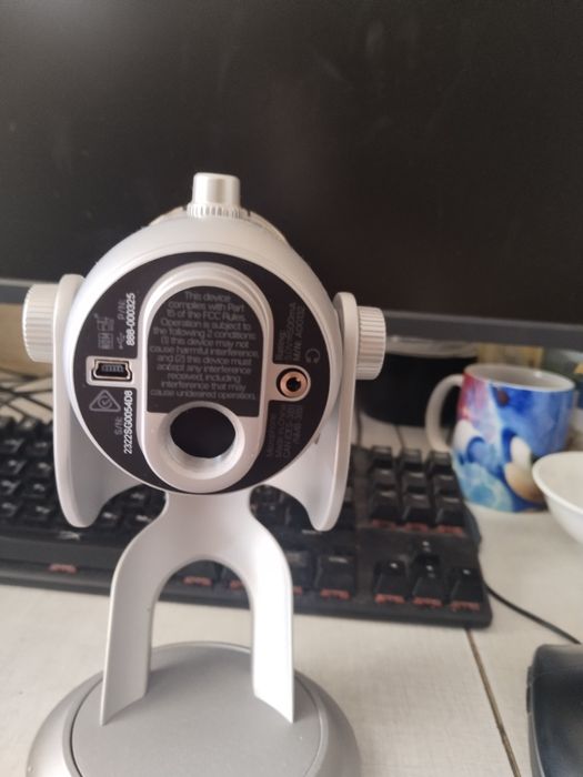 Микрофон Blue Yeti