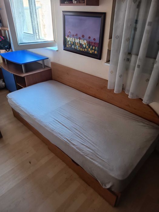 Легла, гардероби, мстраци