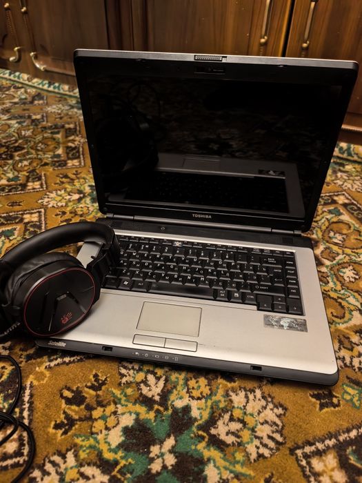 Продам ноутбук toshiba