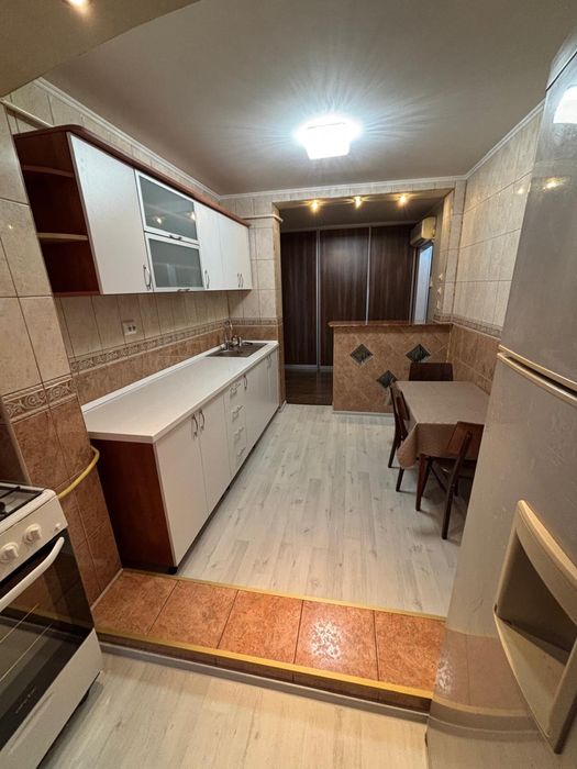 Inchiriez apartament 2 camere – Micro 39C, Galați