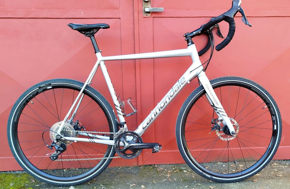 Gravel Cannondale XL 2x11 vit. cube