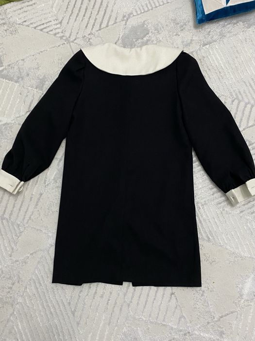 Элегантное черно-белое платье, размер М