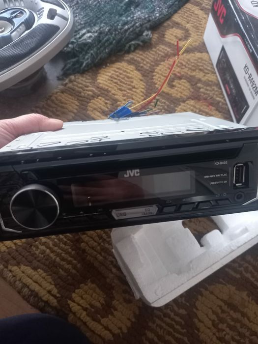 Продам автомагнитолу JVC