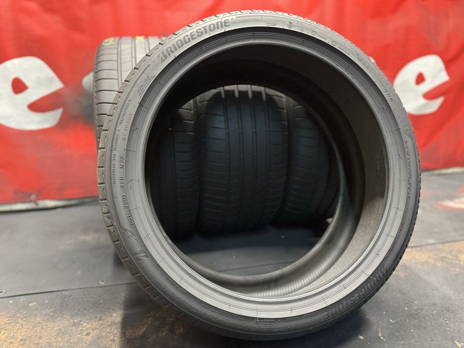 285 35 22, Летни гуми, Bridgestone TuranzaT005, 4 броя