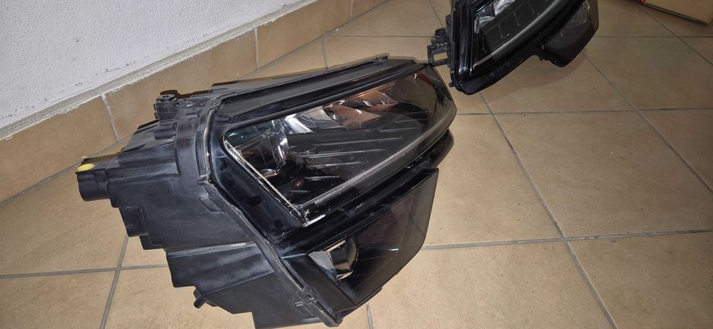 Faruri LED originale Skoda Karoq