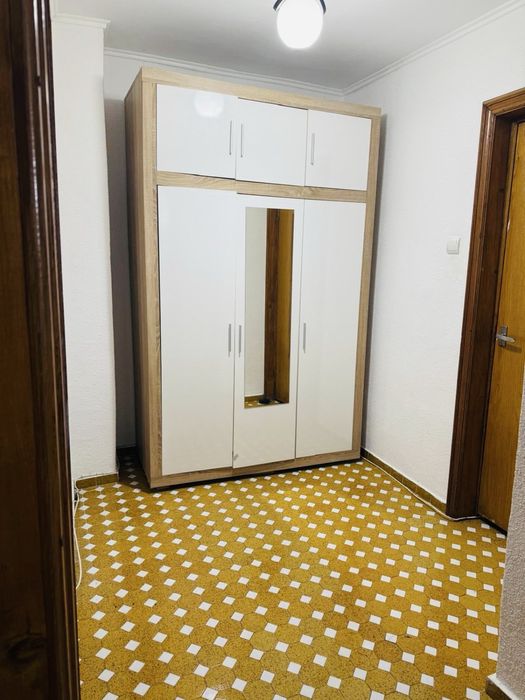 Vand apartament 3 camere parter