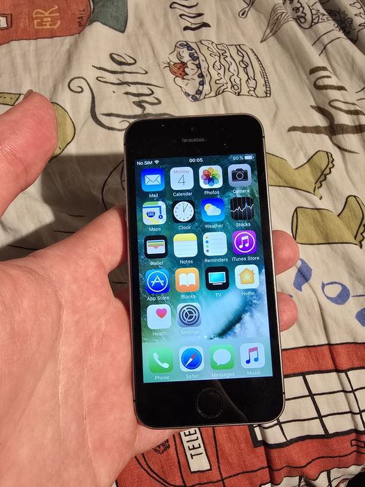 IPhone SE 1 [32gb] IOS 10.2.1 RAR