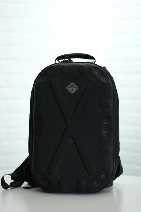 Здравйте! Продавам фотографска раница Pillbox Hardshell , Hazard 4.