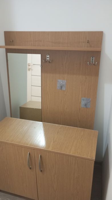 Прихожая с зеркалом