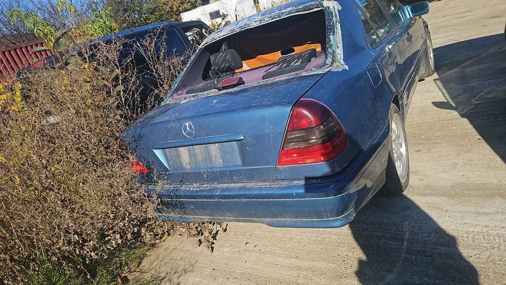 dezmembrez mercedes-benz c180 w202 1.8 tip 111.921 90kw an 1998 euro 2