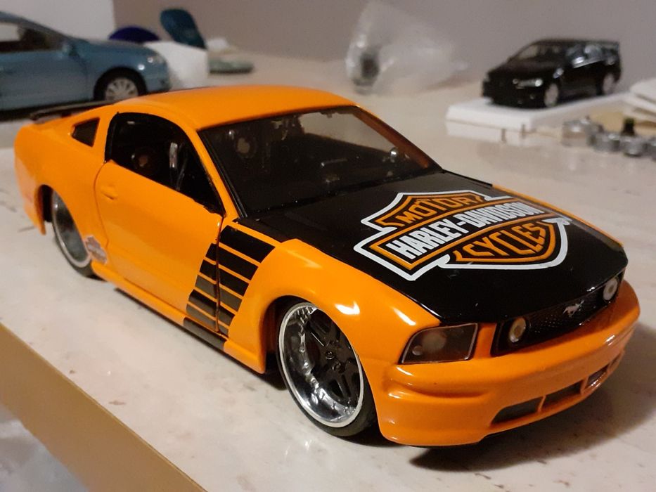 Machete 1/24 - Ford Mustang, Audi R8 Welly, Lamborghini