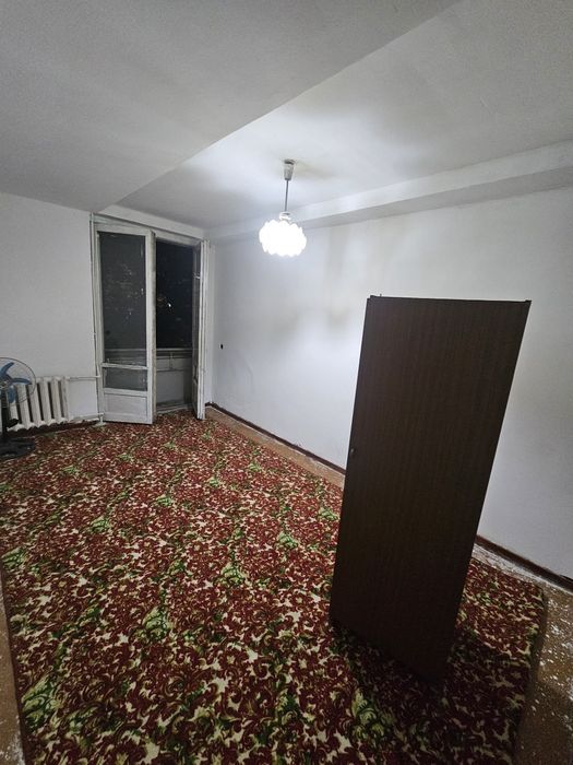 Kvartira bollarga 4 bola kerak bitta xonasiga.( Rasm remontdan oldin)