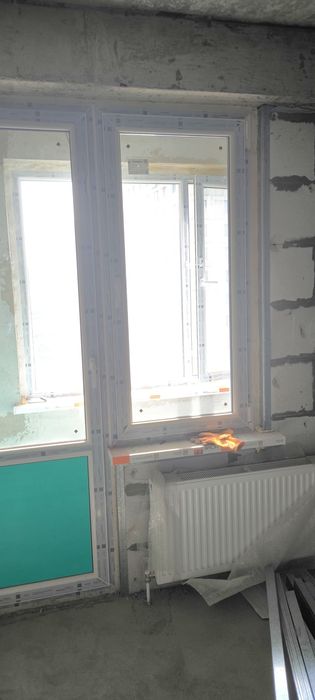 Пластиковые балкон и окно