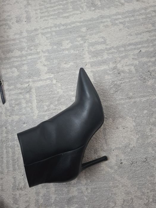 Продам ботинки,сапоги  кожанные 37 размера