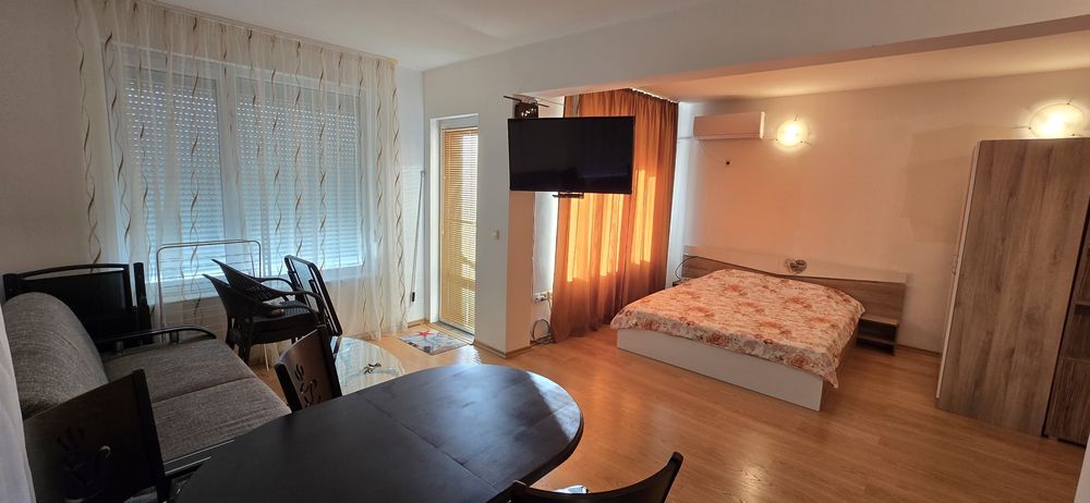 Отдава се студио под наем