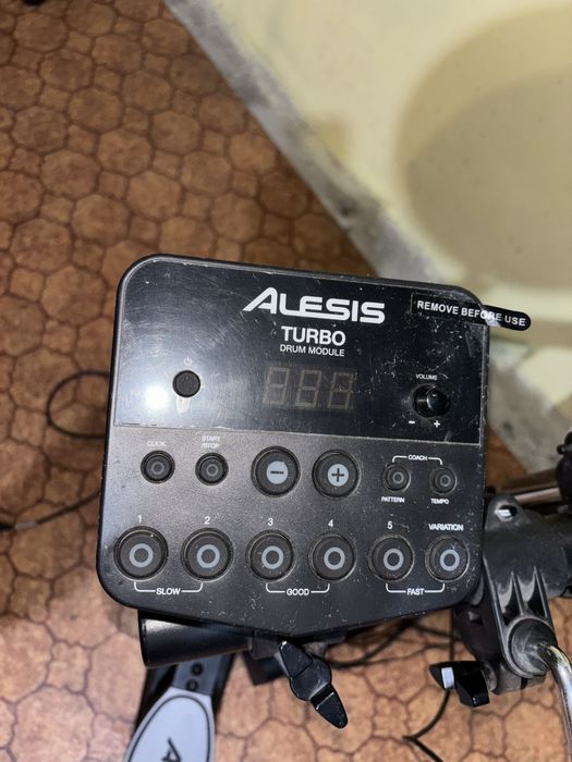 Alesis Turbo Mesh Kit (Електронни барабани)