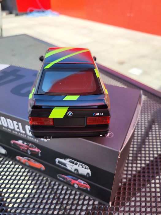 Machetă auto metalică BMW M3 1:24