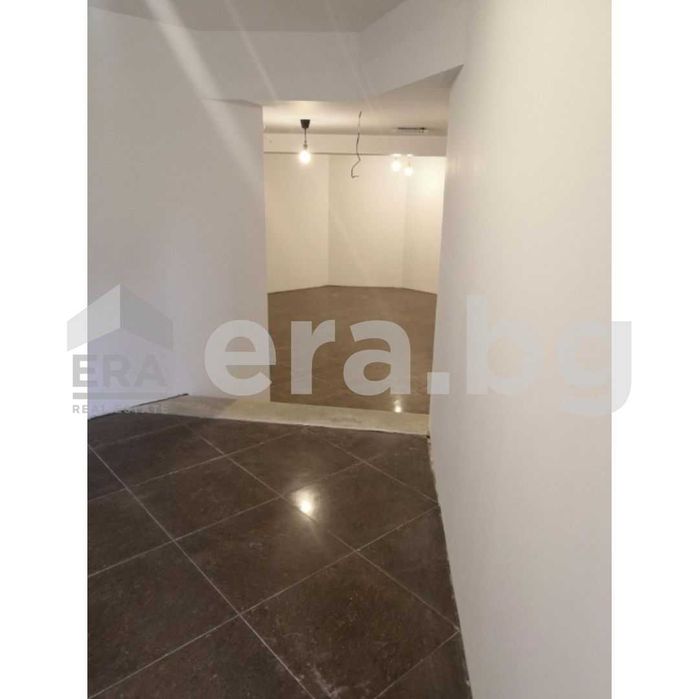 Дава се под наем Магазин в Варна, Левски - 170 кв.м за 99999 € - Снимка #3