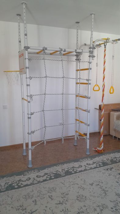 Продам шведскую стенку 70000