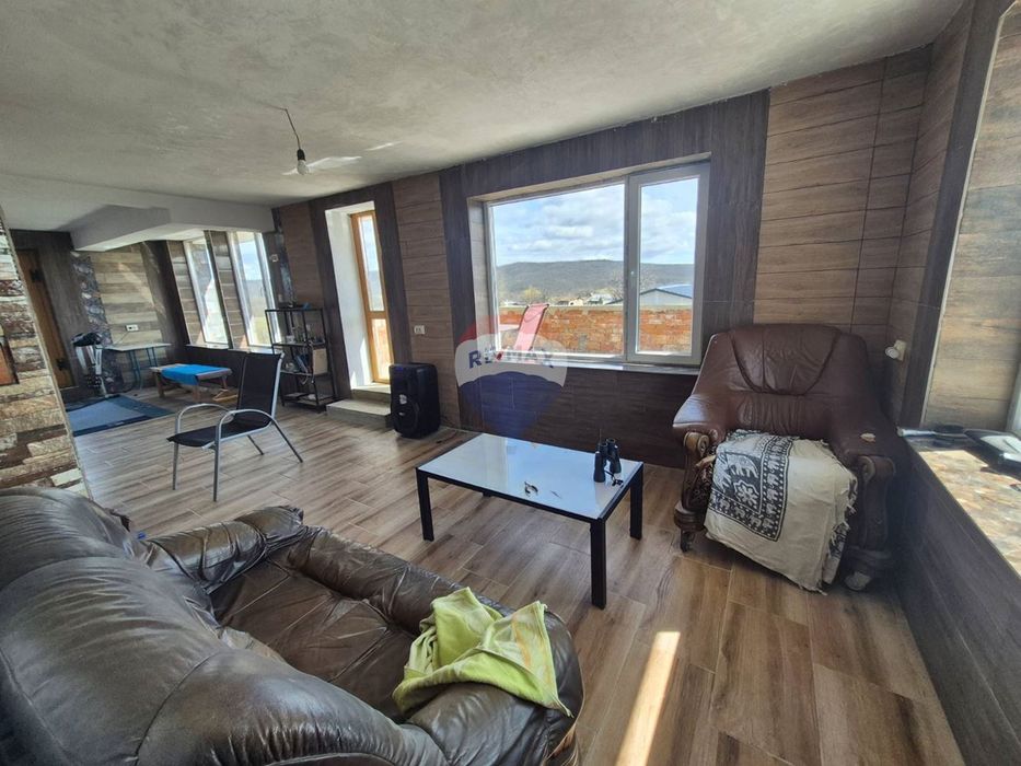 Продава се Къща в с. Кривини, Област Варна - 176 кв.м за 580 €/кв.м - Снимка #3
