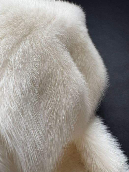 Продам норковую шубу 42 размер