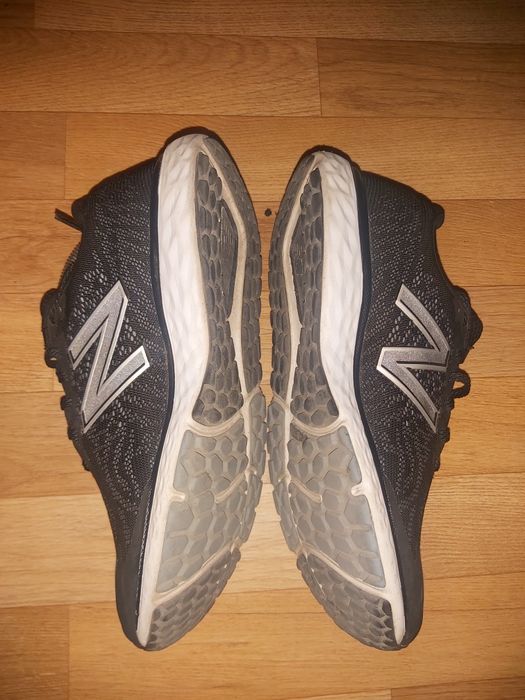 Маратонки New Balance и Brooks