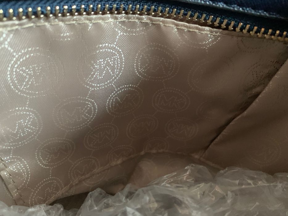 Чанта Michael Kors Jet Set Travel Medium MultifunctionTote Sapphire