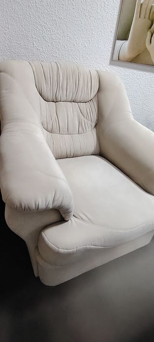 2  Fotolii comode,  foarte puțin folosite