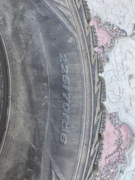 Продам шины зима 16 225/70